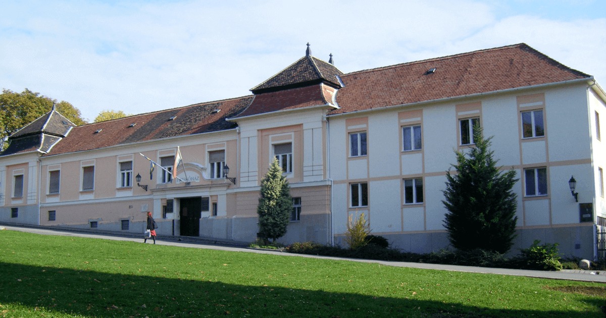 pécsi pezsgőház